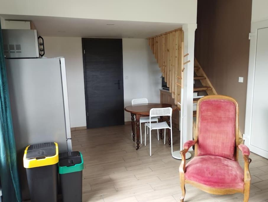 Ferienwohnung La Rose Du Bel Homme Rocroi Exterior foto