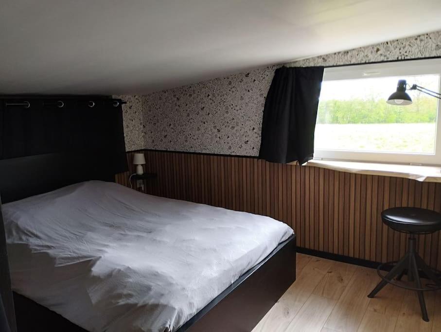 Ferienwohnung La Rose Du Bel Homme Rocroi Exterior foto
